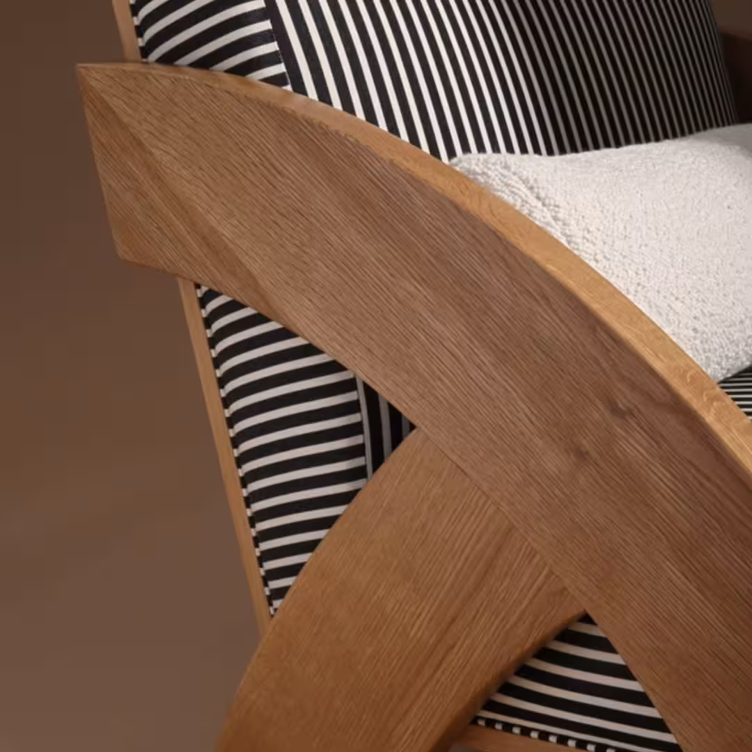 Luxurious Lounge Chair