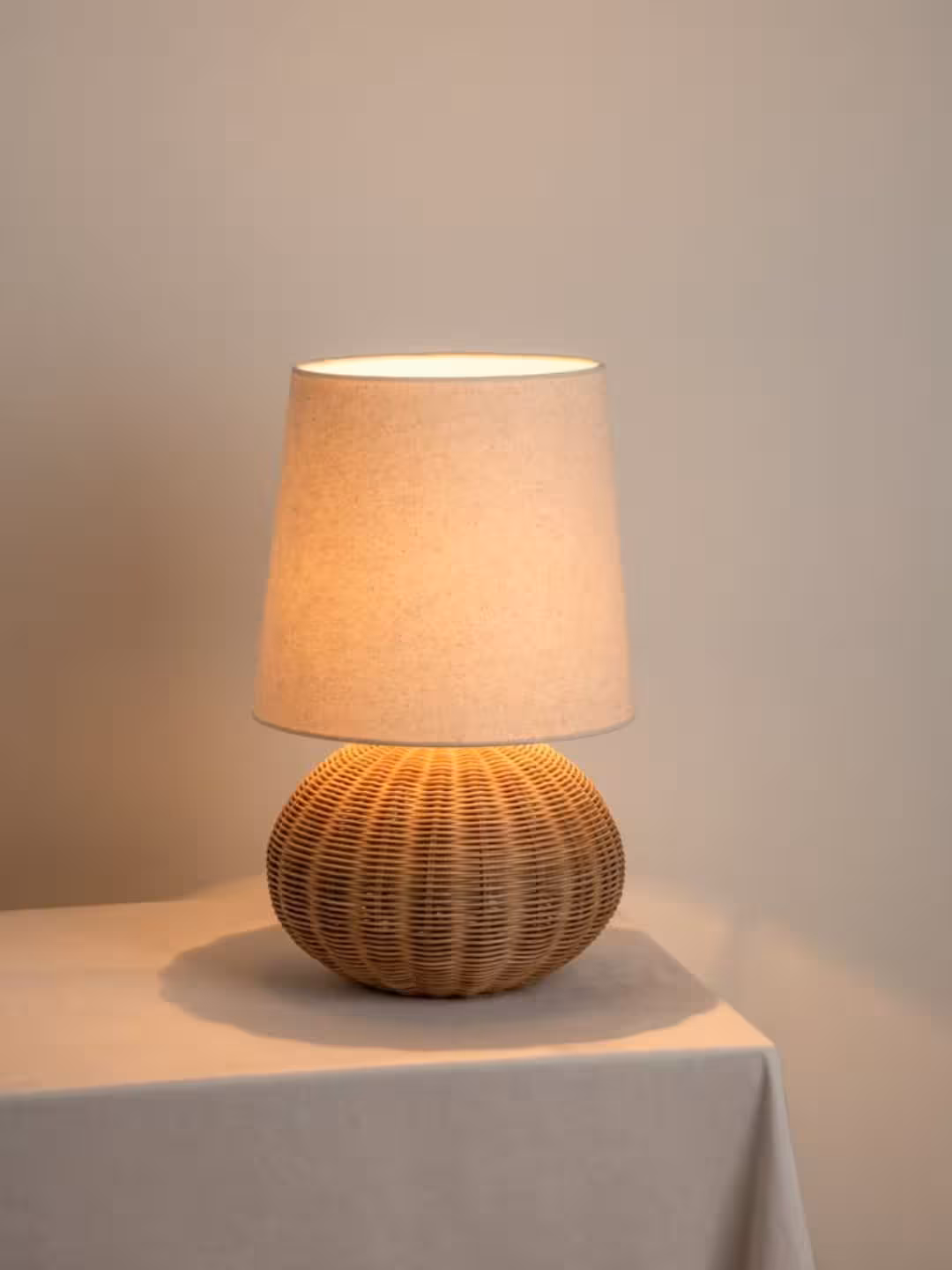 Bohan Globe Rattan Table Lamp