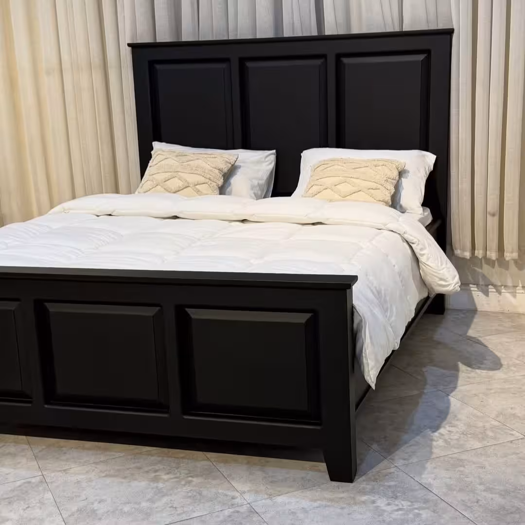 Midnight Manor 5x6 Solid Panel Bed