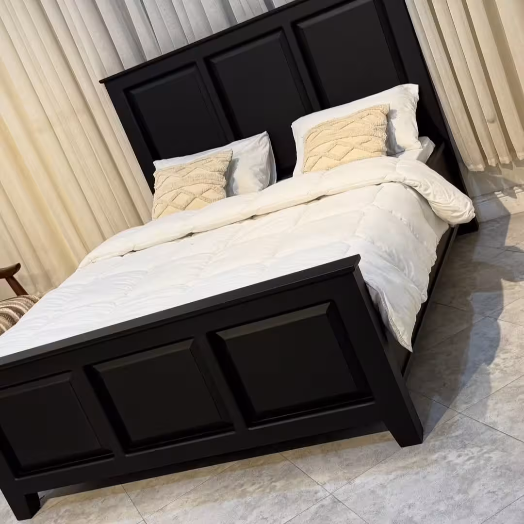 Midnight Manor 5x6 Solid Panel Bed