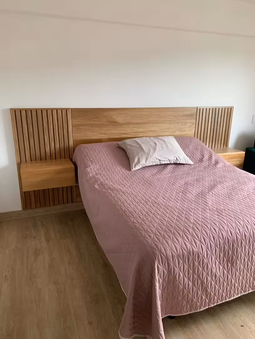 Linear Horizon Slatted Headboard & Floating Nightstand Suite