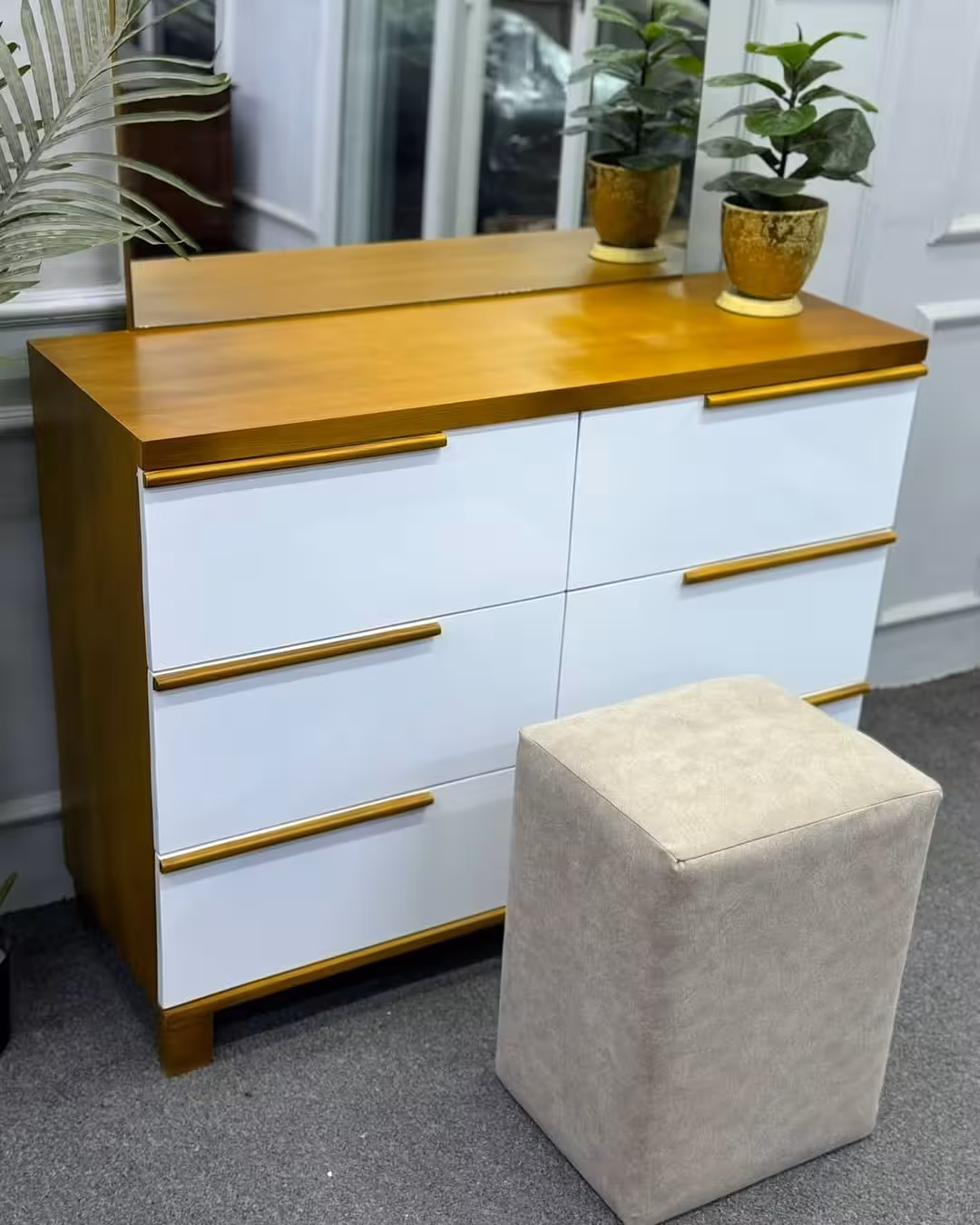 Crestview Artisan Two-Tone Vanity Suite