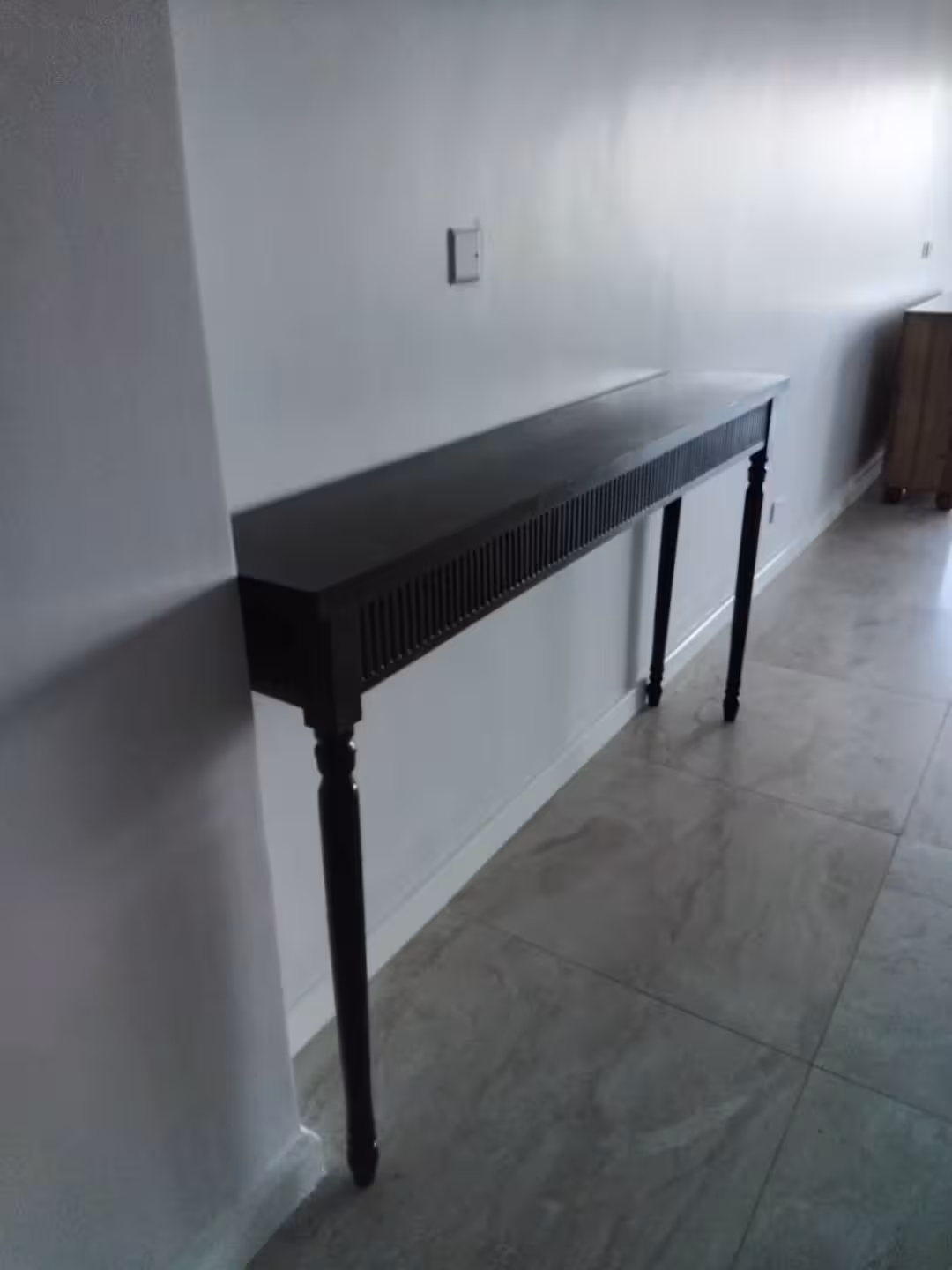 Heritage Turned-Leg Entryway Console