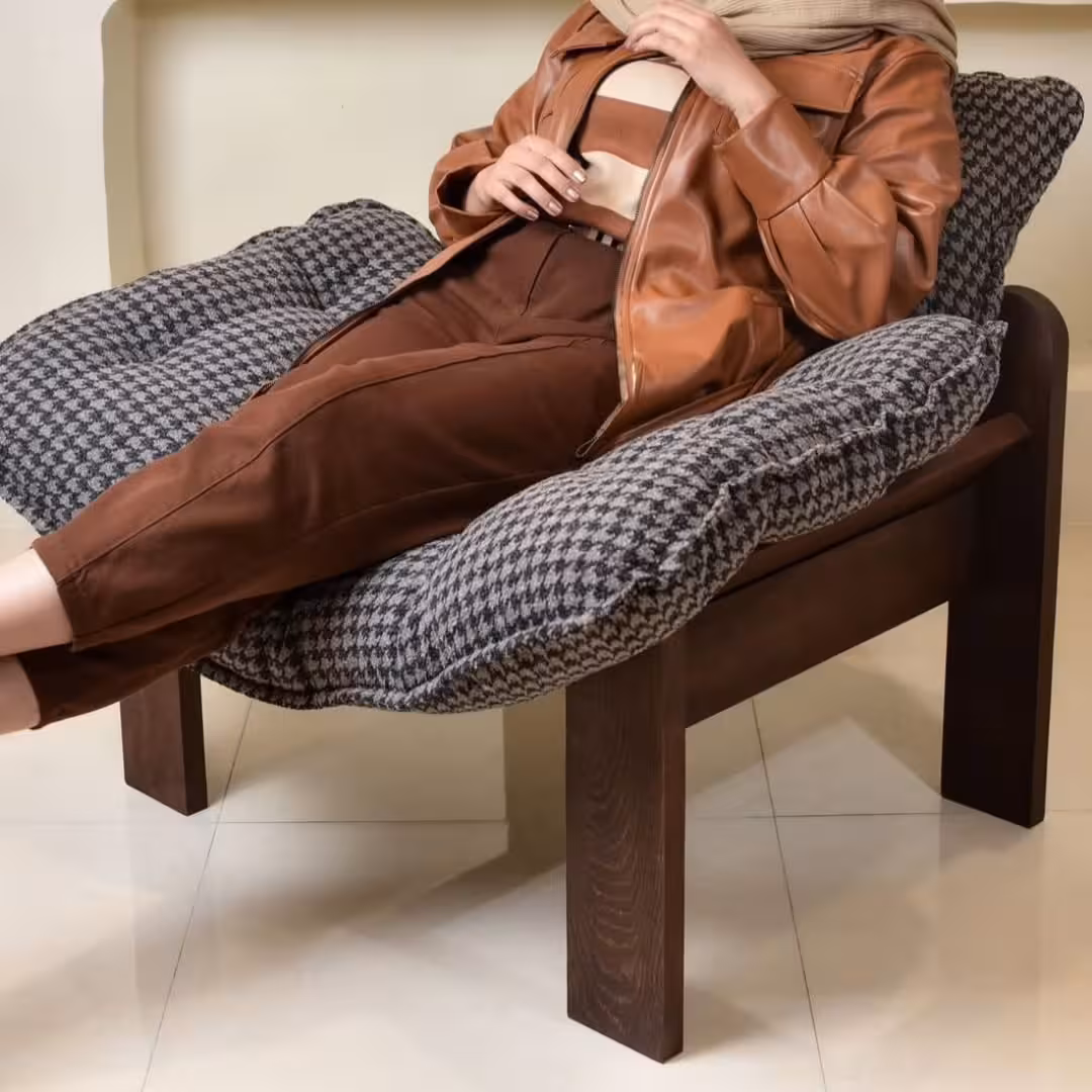 Plush Cloud Houndstooth Lounge Chair
