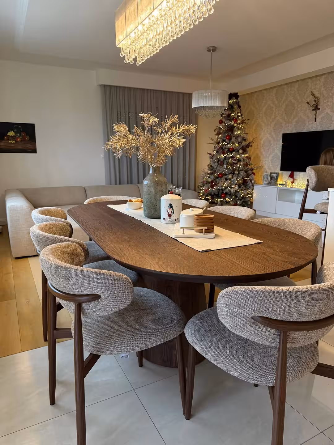 Contemporary Pill-Shaped 8-Seater Dining Set with Bouclé Chairs