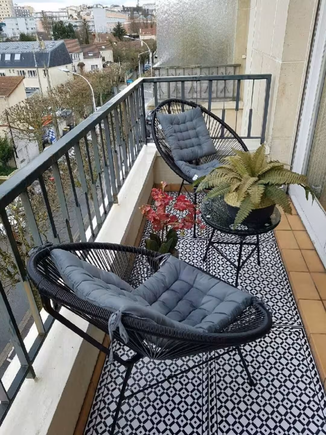 Urban Oasis Wicker Bistro Set